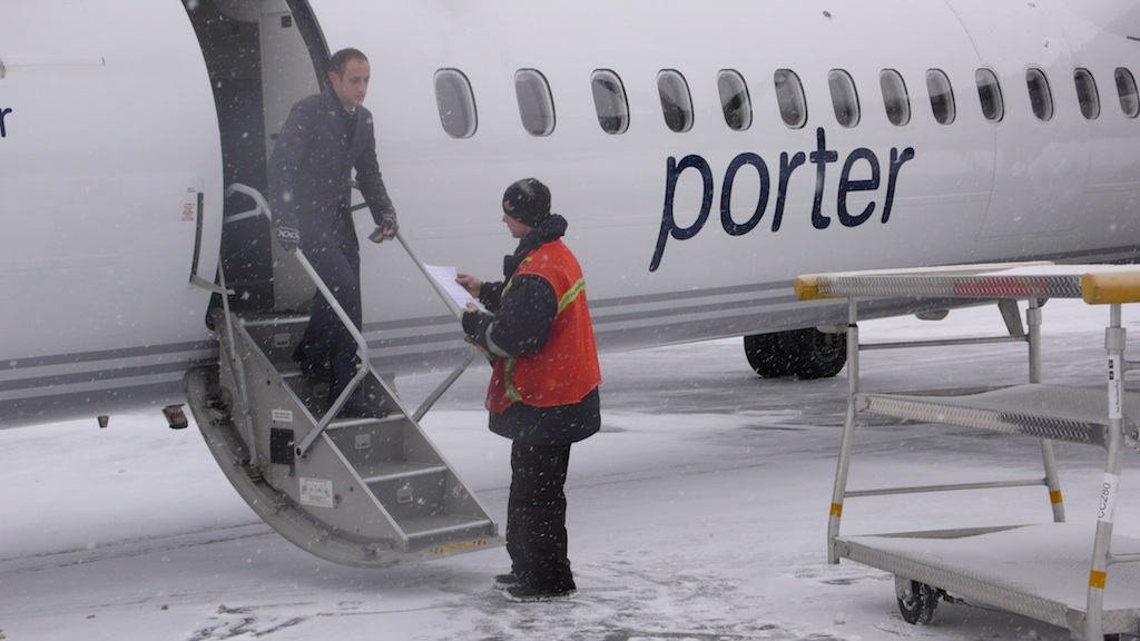 Porter Airlines at Mont Tremblant Airport (Source: MRNY)