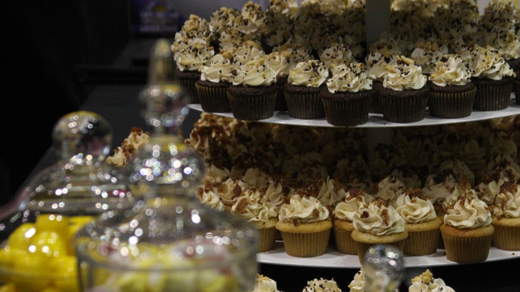 The Yellow Leaf Cupcake Co. offered a decadent variety of cupcakes, including their signature flavor pancakes n'bacon, as well as chocolate peanut butter. (Source: MRNY)