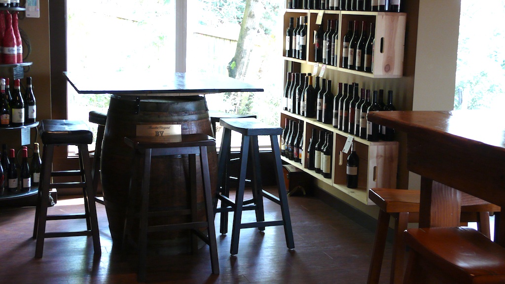 Tasting and dining room at Woodinville's Village Wines (Source: MRNY)